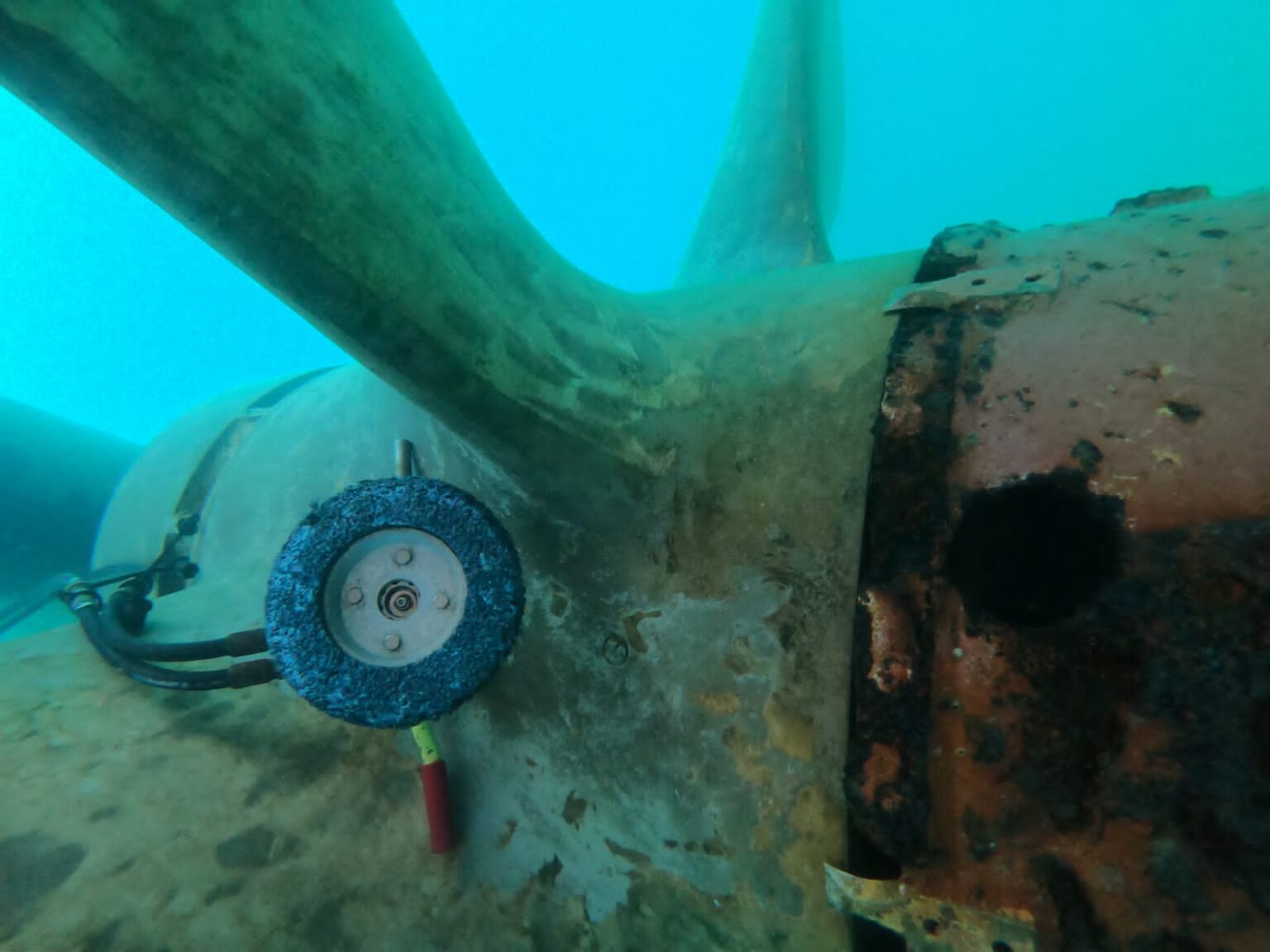 Propeller Cleaning Before & After Max Diving Services